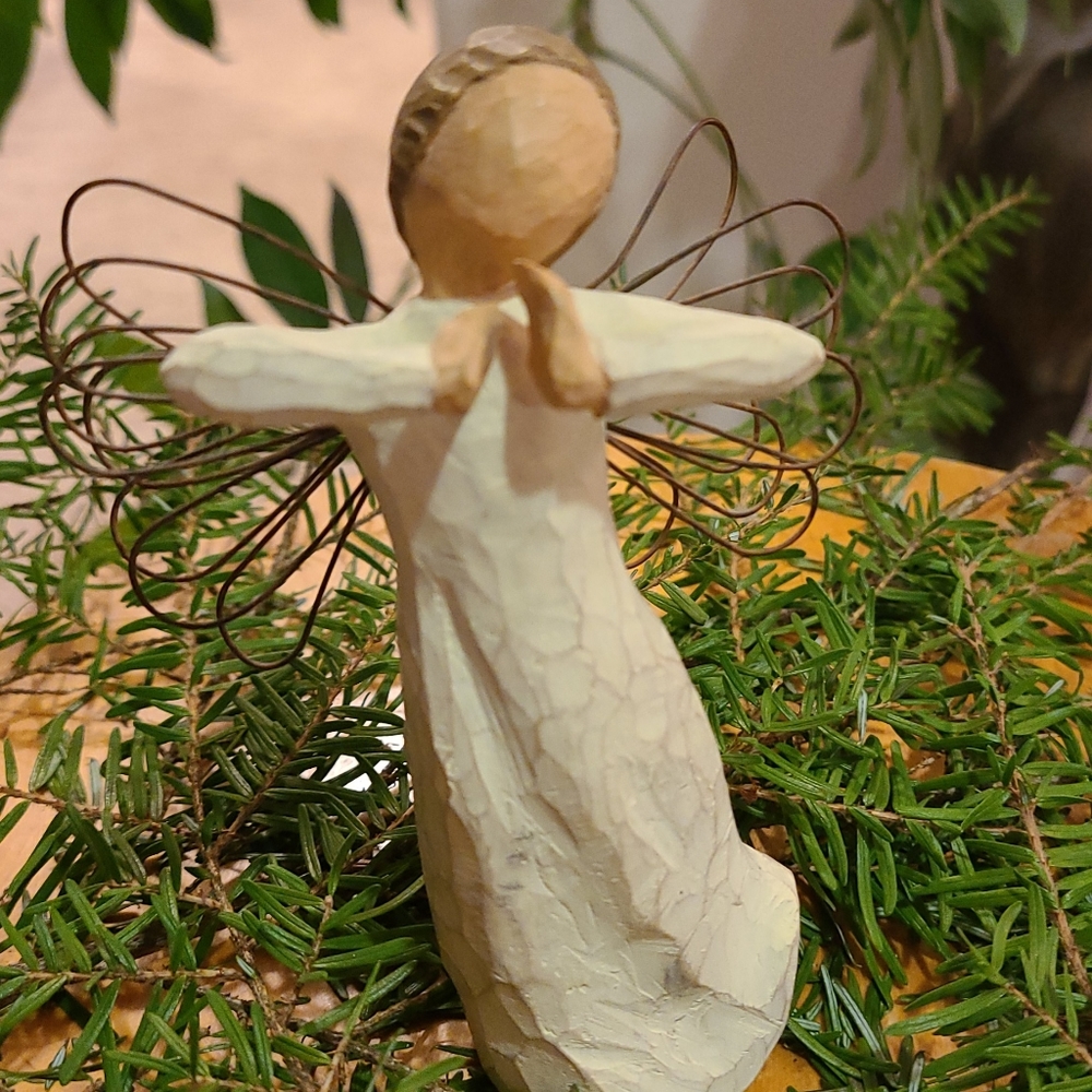 Willow Tree Angel of Happiness 5 & 1/4"